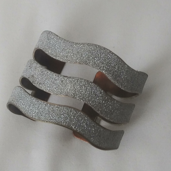 Bracelets - Picture 1 of 1